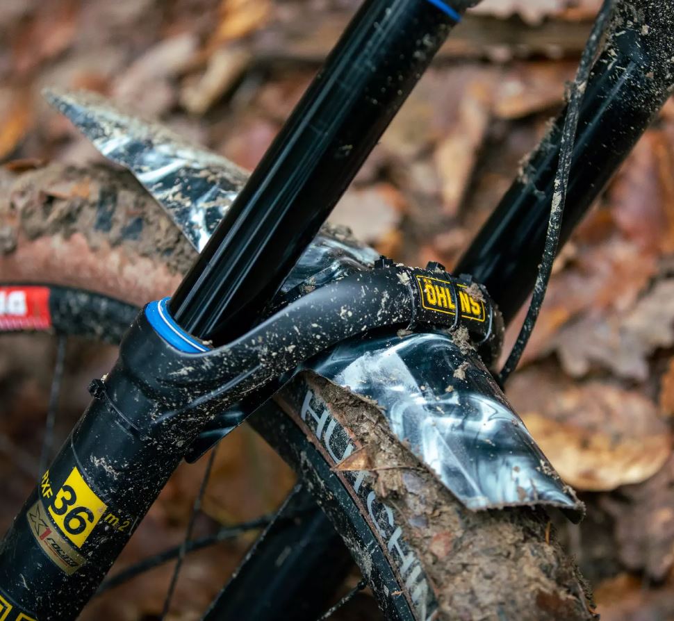 Přední blatník na vidlici Slicy DH / Enduro Long - Black Utah