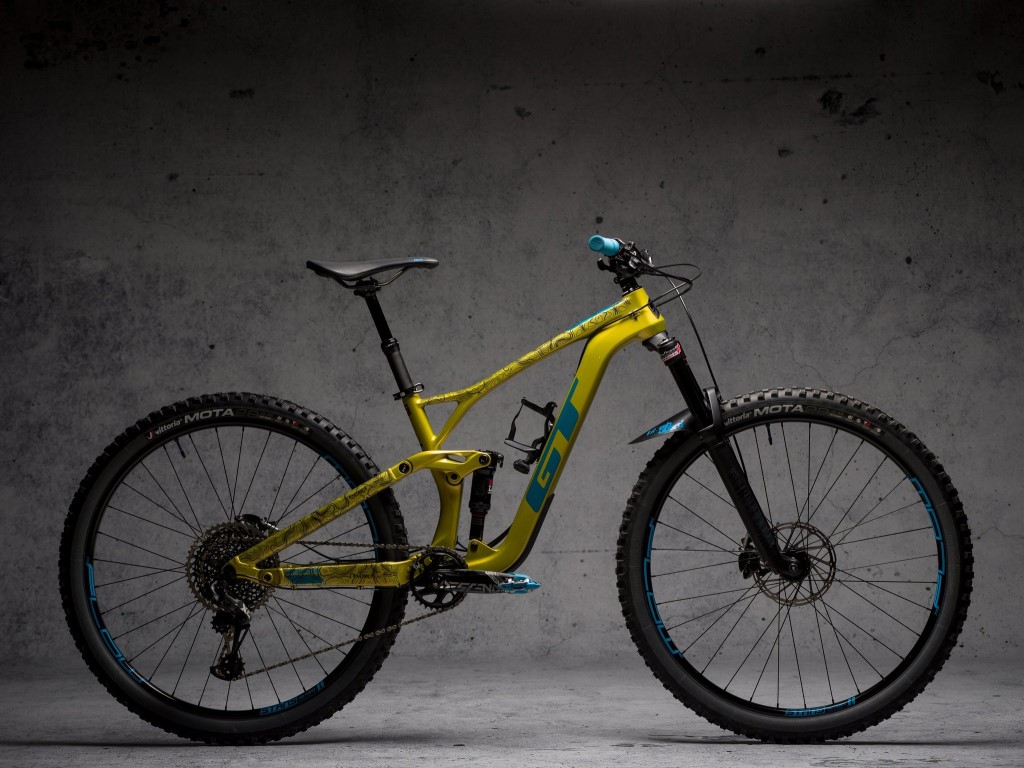 Ochranný polep DYEDbro na rám Enduro World Series Black mat
