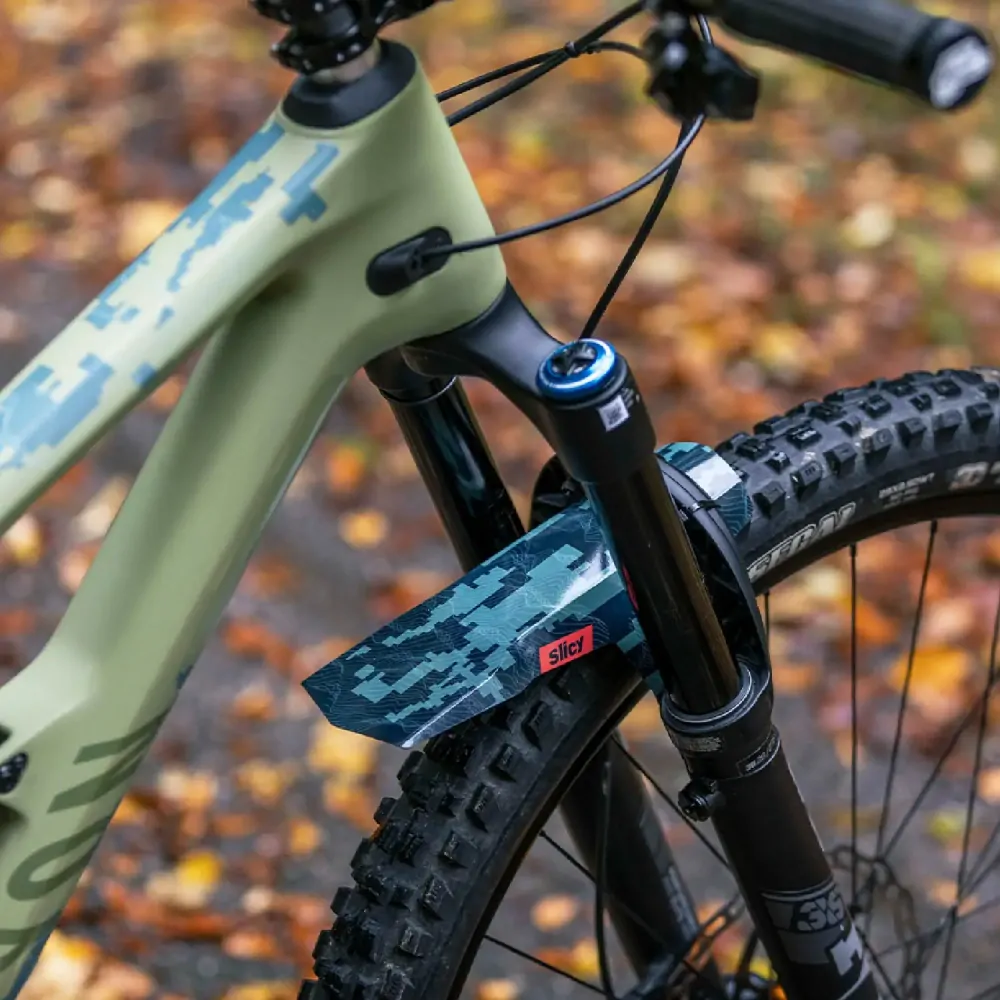 Přední blatník na vidlici Slicy MTB - Pixel