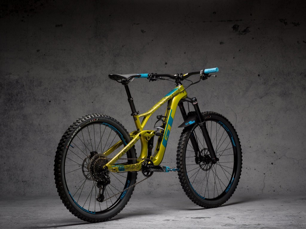 Ochranný polep DYEDbro na rám Enduro World Series Black mat