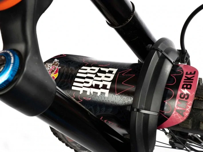 Přední blatník na vidlici AMS - RedBull Rampage Freeride