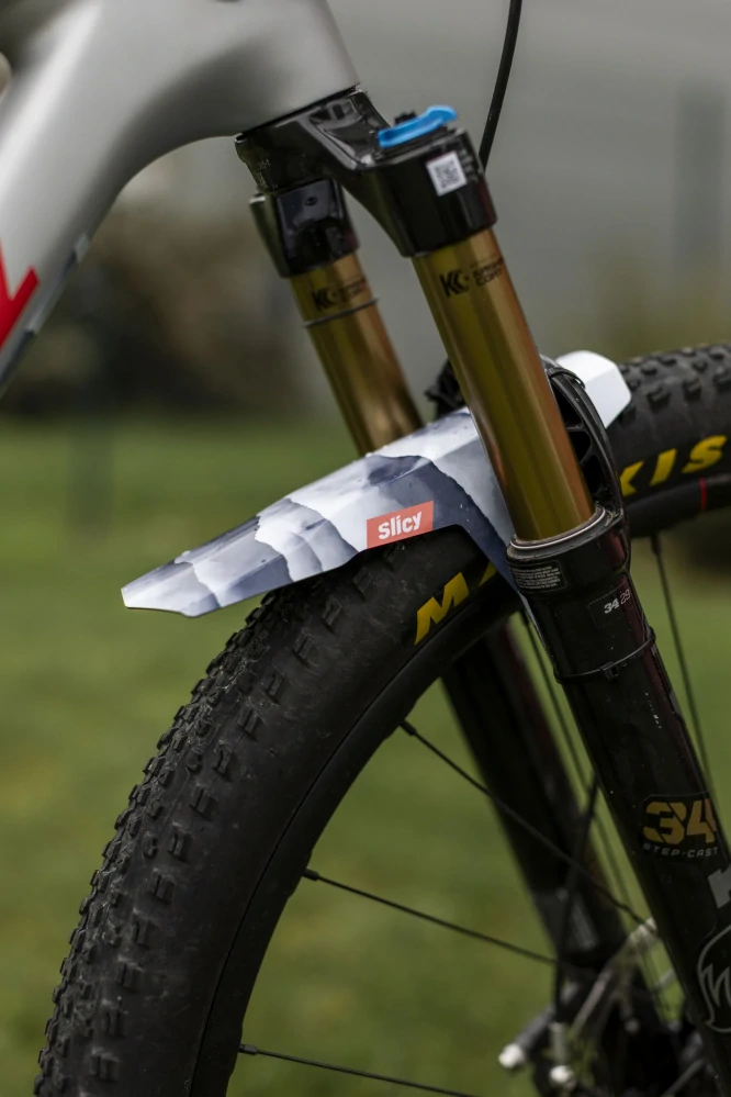Přední blatník na vidlici Slicy MTB - Hakuba