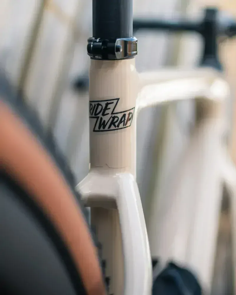 Ochranný polep RideWrap na míru - pro GRAVEL kola, 95% pokrytí pokrytí rámu a vidlice