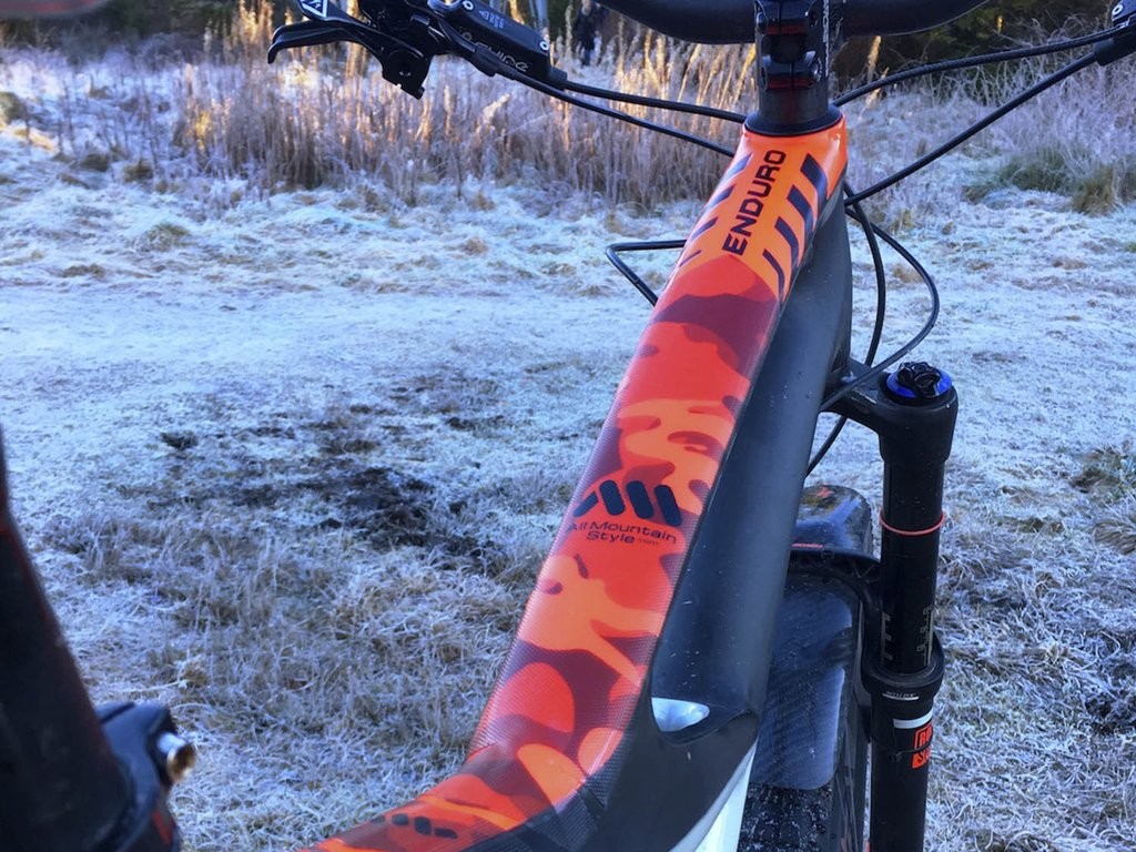 Ochranný polep na rám AMS - EXTRA - Clear/Camo