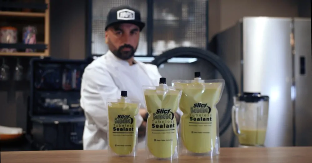 Bezdušový tmel Slicy - Banana Smoothy